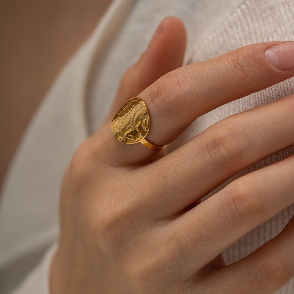 Faye Gold Ring Image