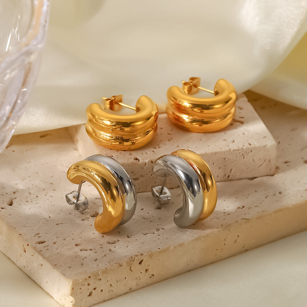 Henrietta Gold Earrings Image