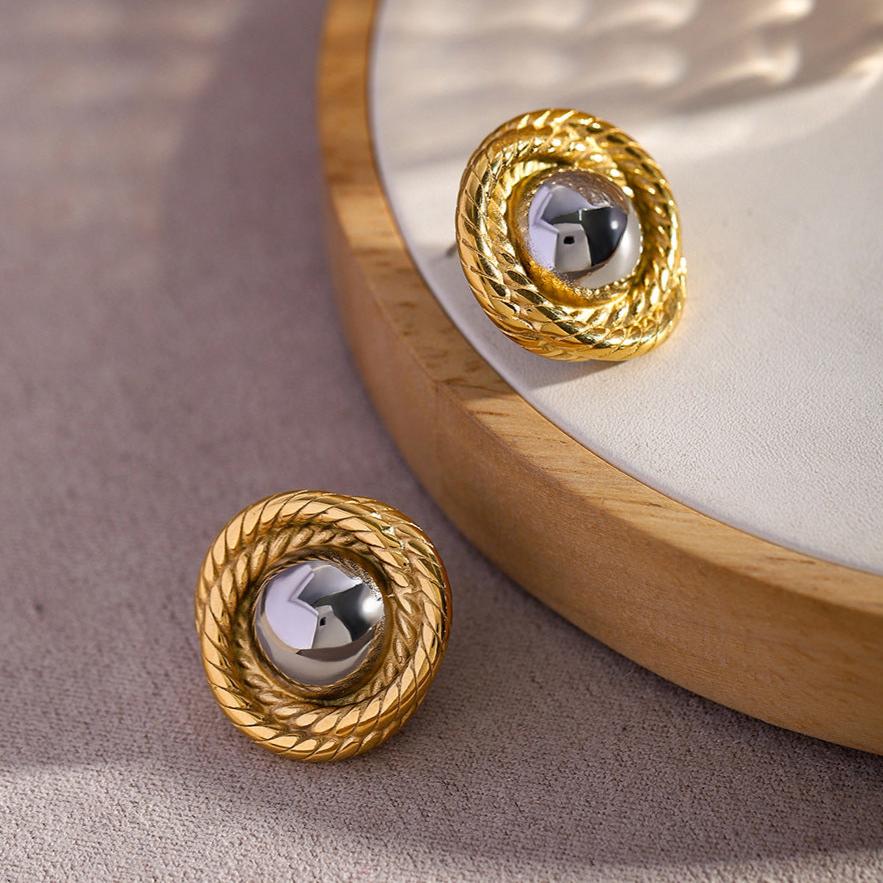 Ariadne Gold Earrings Image