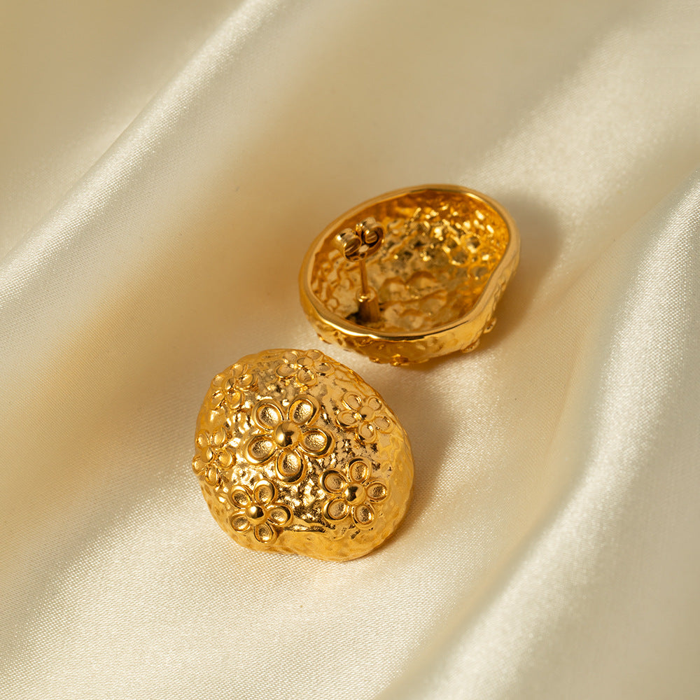 Carina Gold Earrings Image