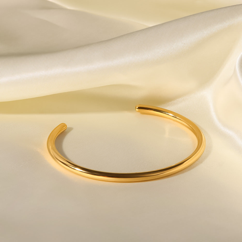 Ara Gold Bangle Image