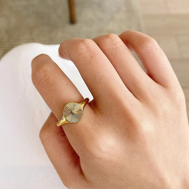 Cyna Gold Ring Image