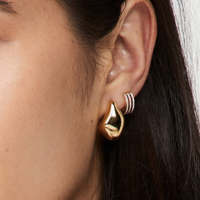 Amelie Gold Earrings Image