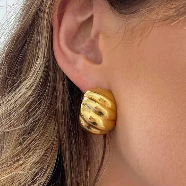 Kelsey Gold Earrings Image