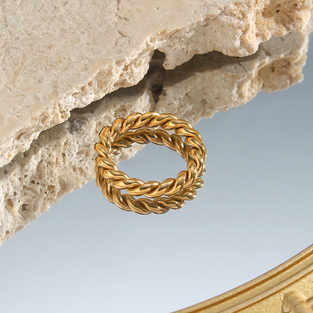 Melody Gold Twist Ring Image