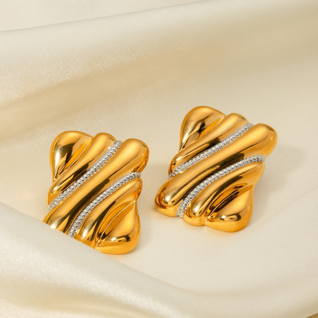 Pippa Gold Earrings Image