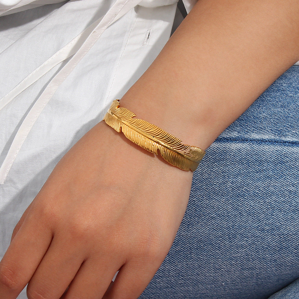 Angelus Gold Bracelet Image