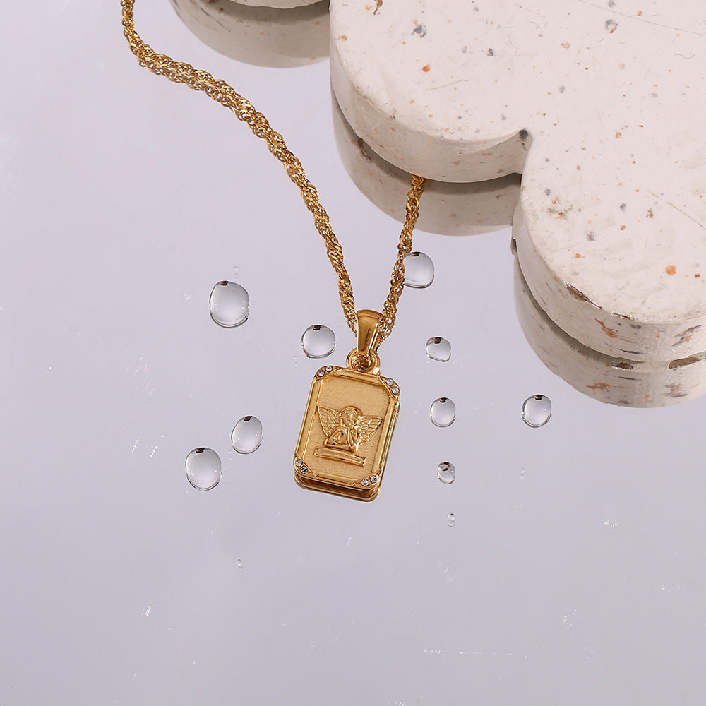 Cleo Gold Necklace Image