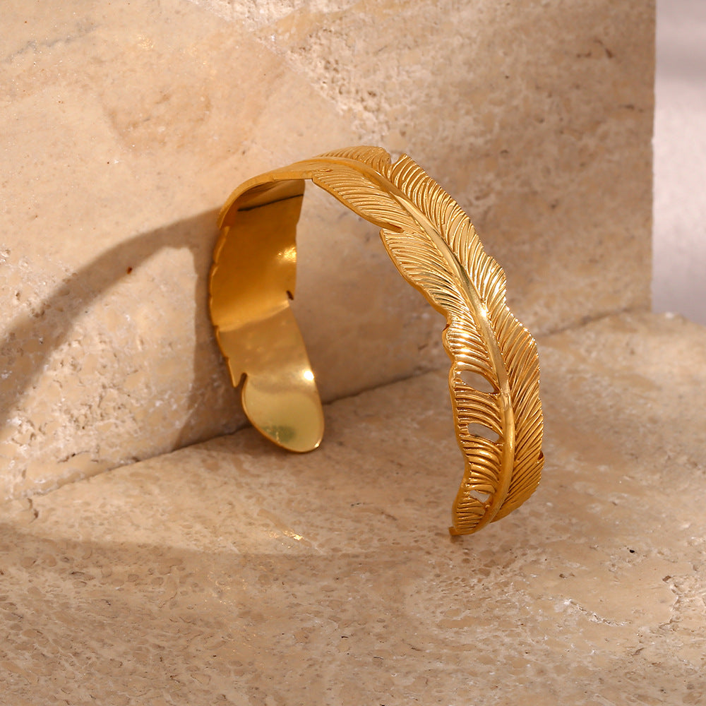 Angelus Gold Bracelet Image