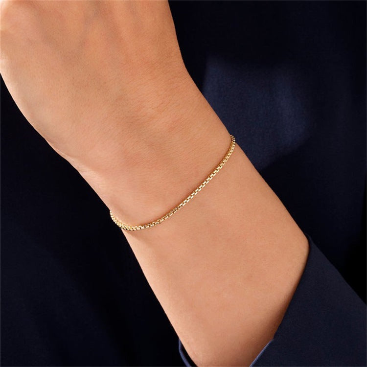 Victoria Gold Chain Bracelet Image