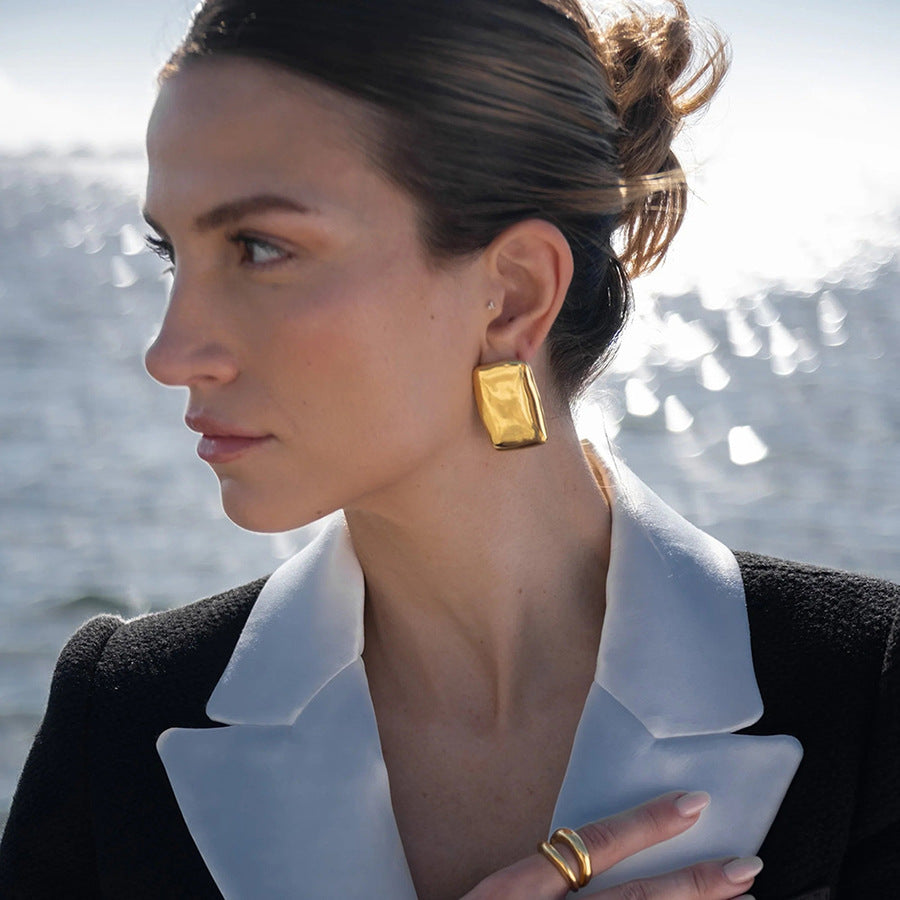 Geraldine Gold Earrings Image