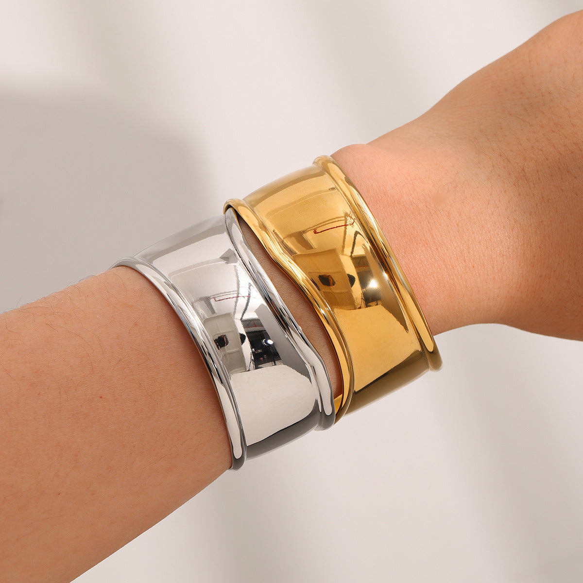 Rachel Gold Bangle Image