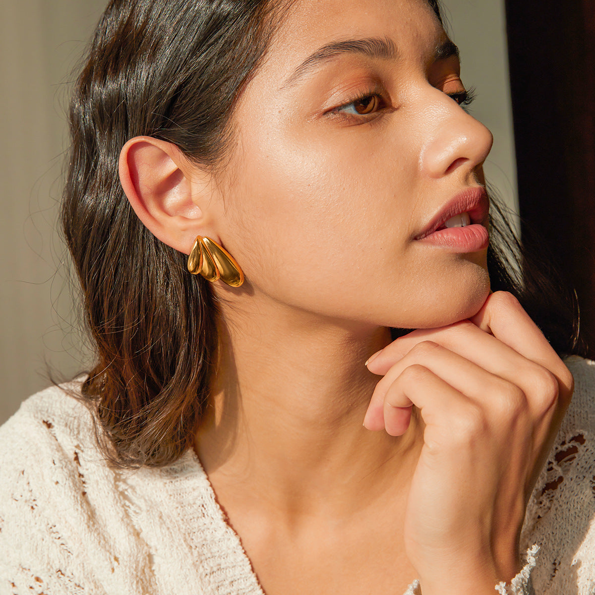 Saffron Gold Earrings Image