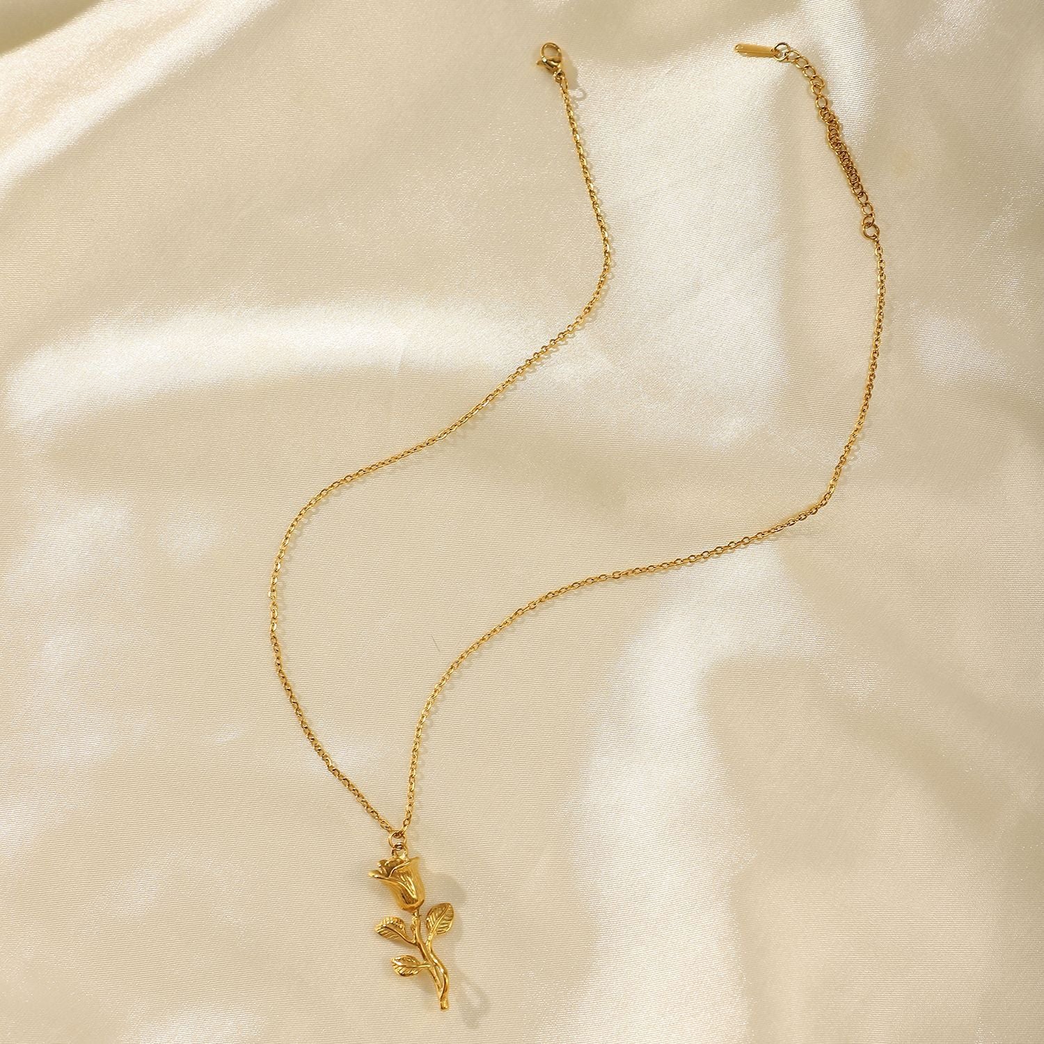 Celia Gold Necklace Image