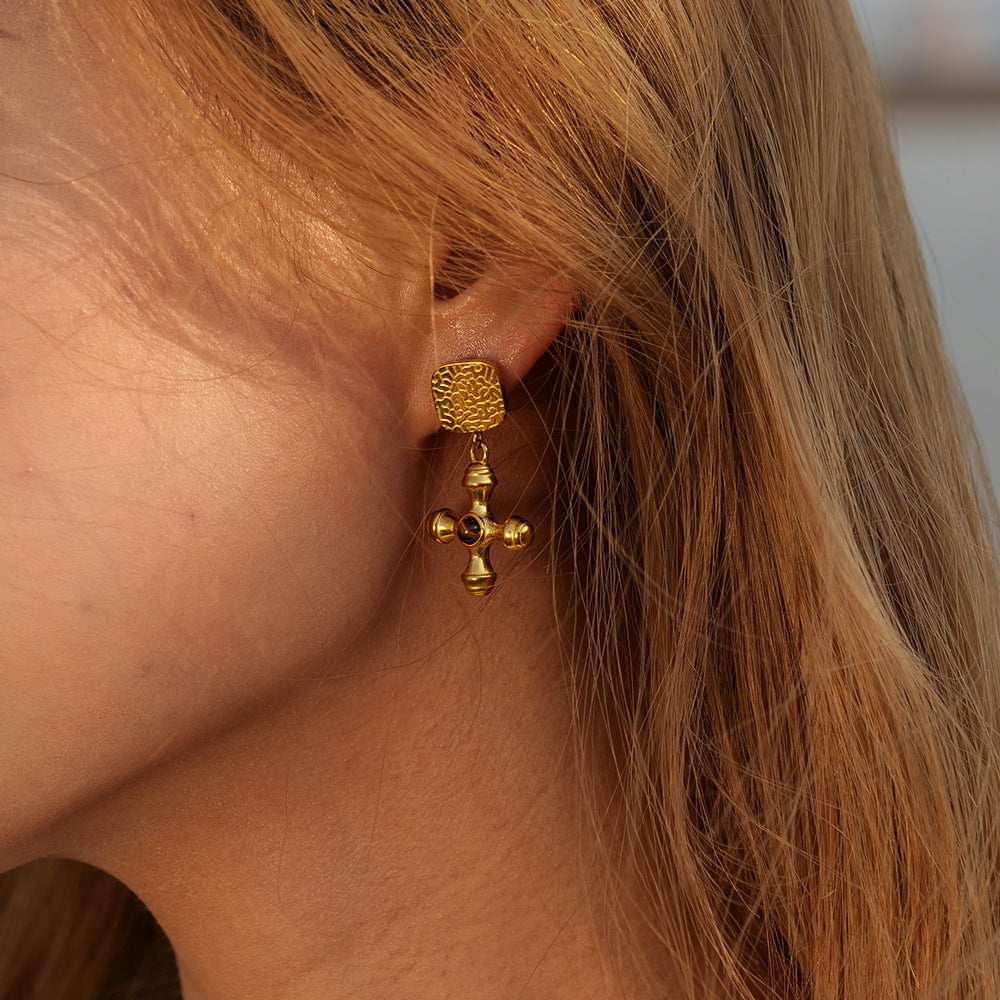 Della Gold Earrings