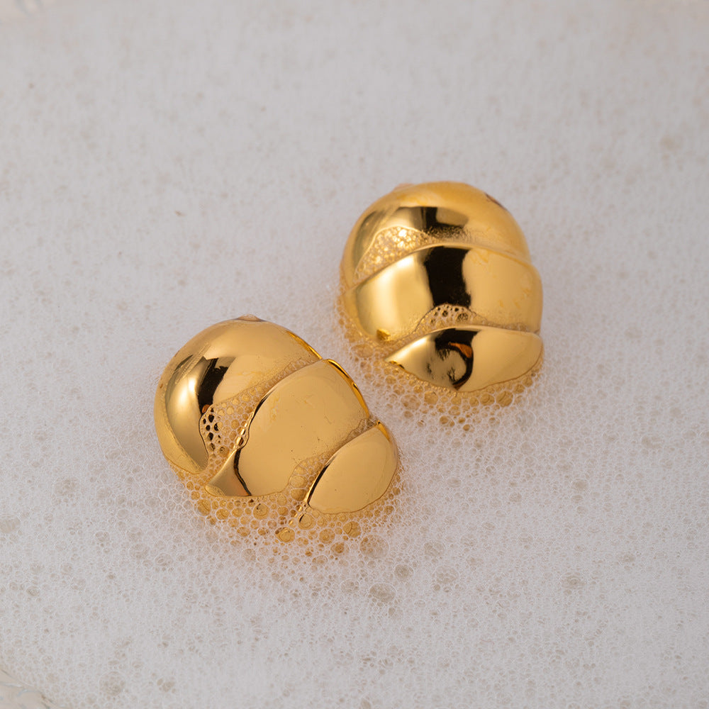 Willa Gold Earrings Image