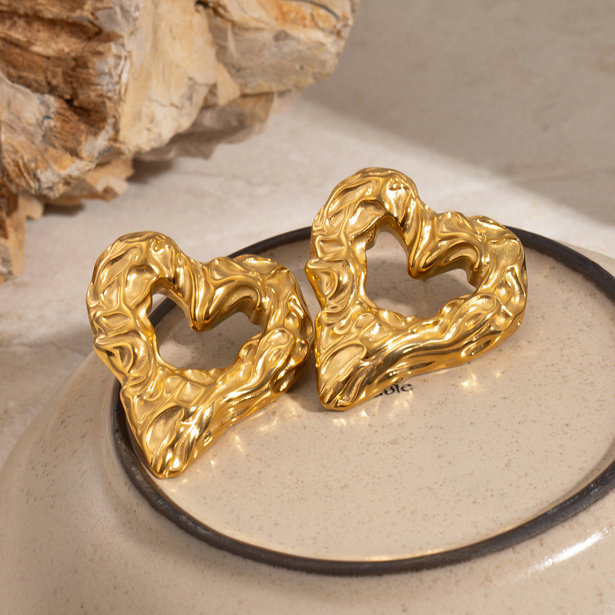 Helene Heart Earrings Image