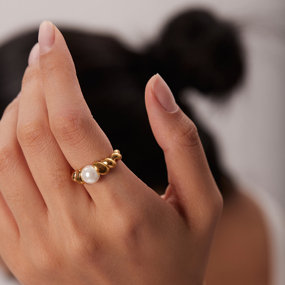 Scarlett Freshwater Pearl Ring Image