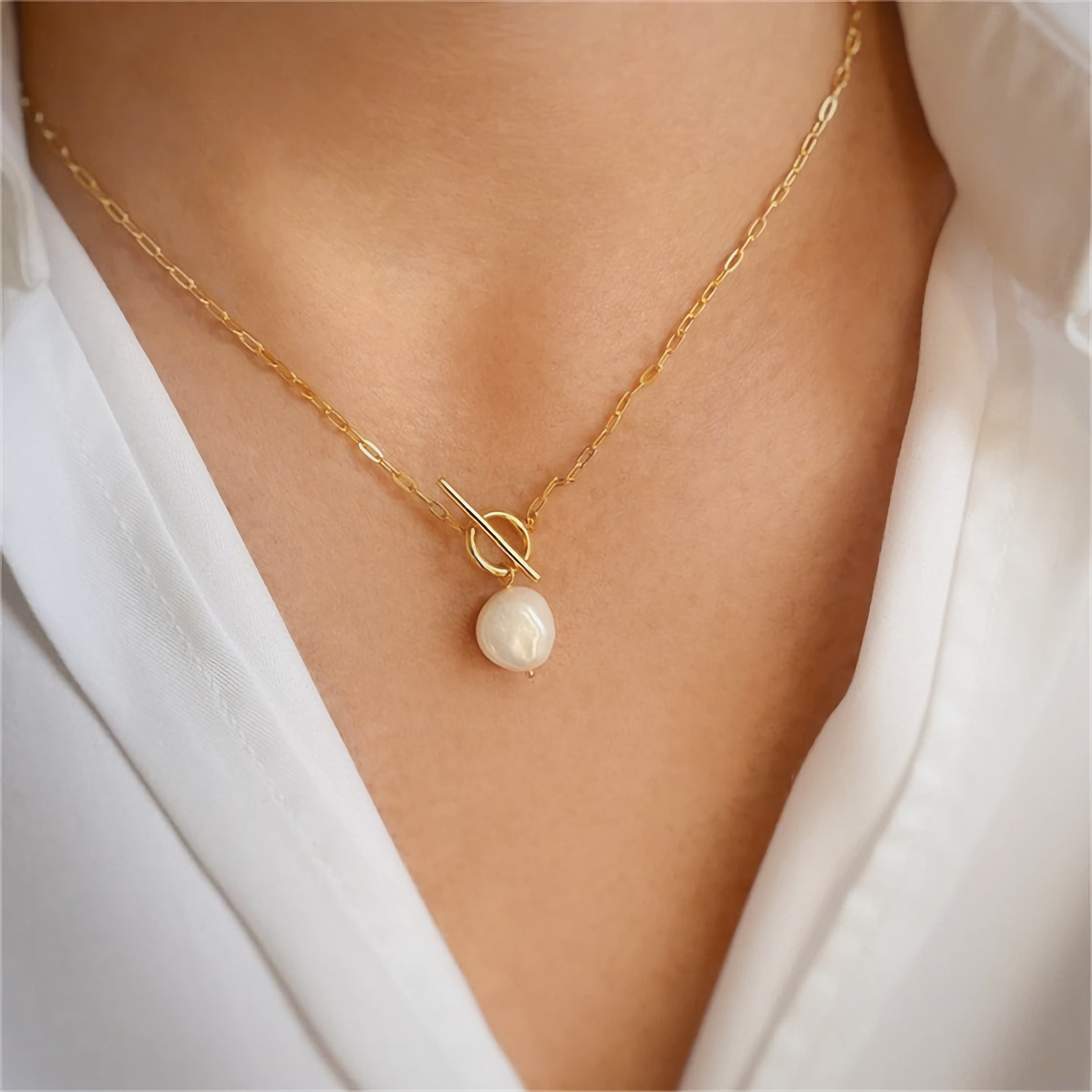 Aphrodite Freshwater Pearl Necklace Image