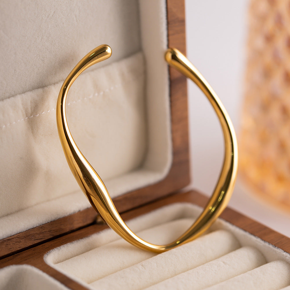 Tiffany Gold Bangle Image