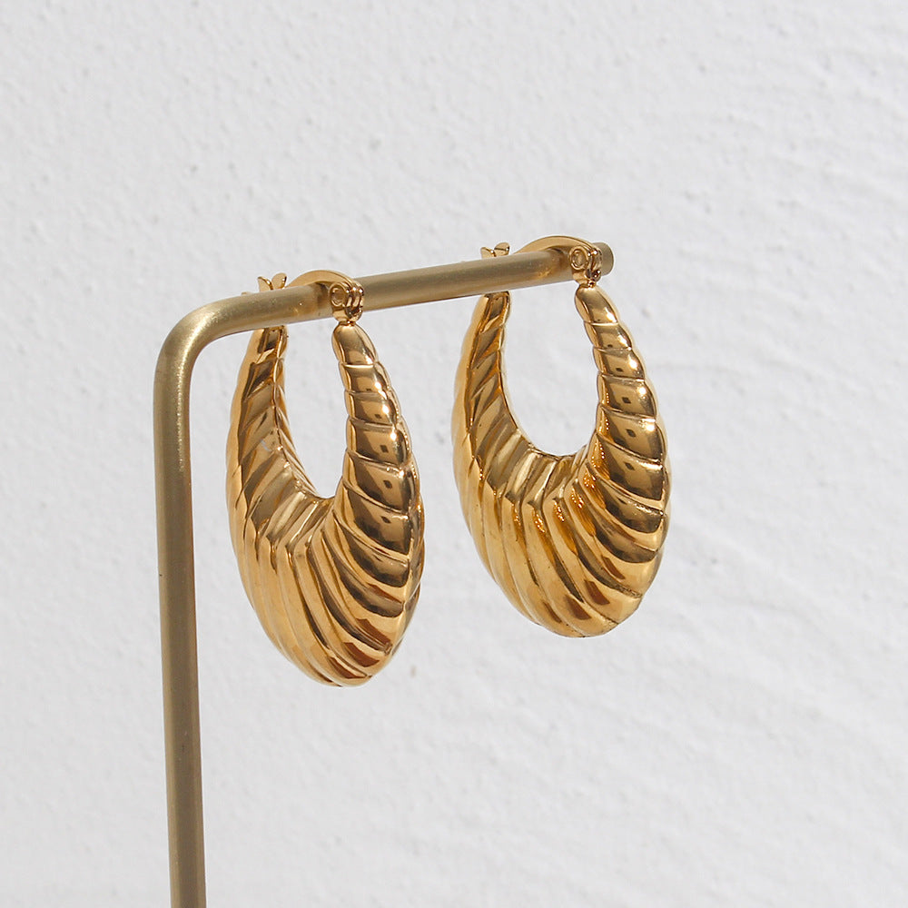 Camila Croissant Earrings Image