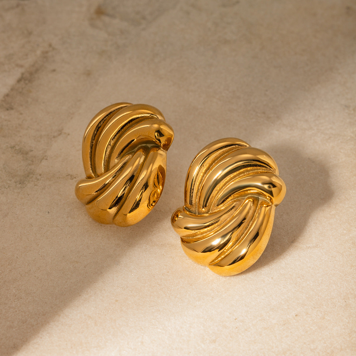 Floriana Gold Earrings Image