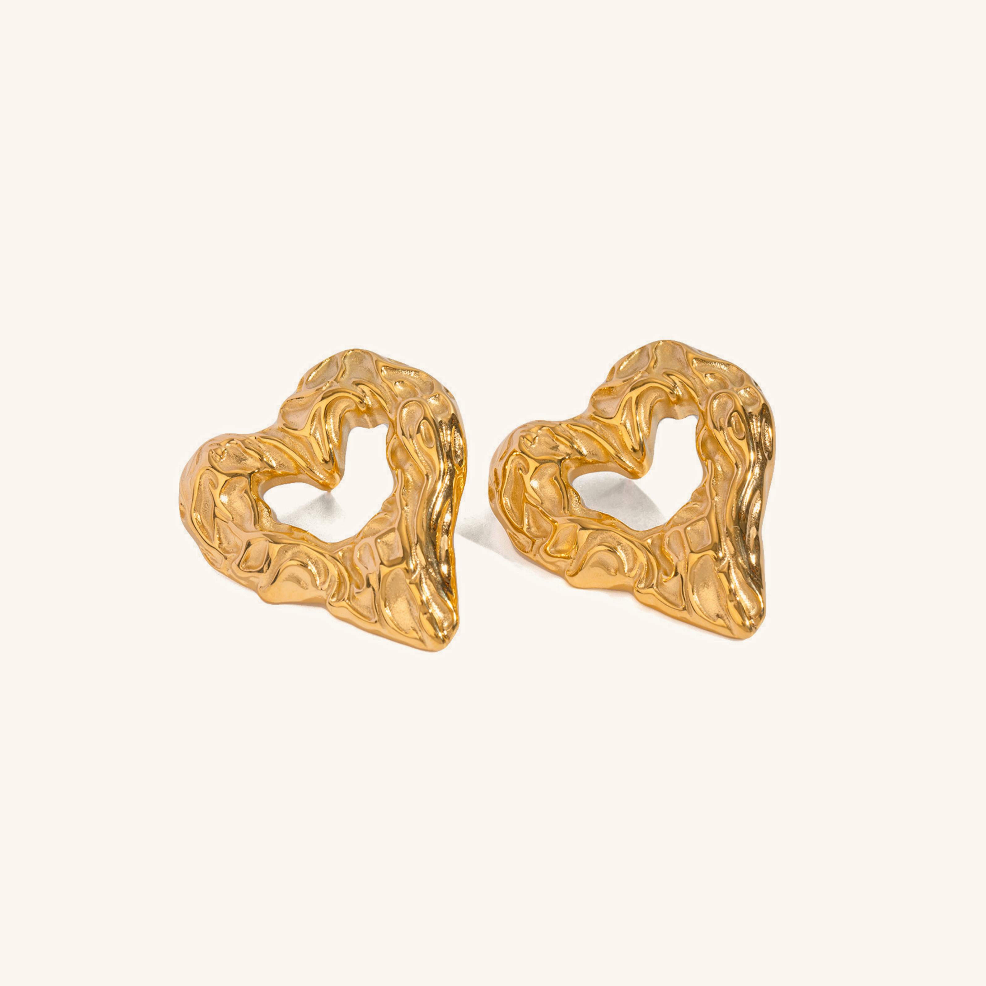 Helene Heart Earrings Image