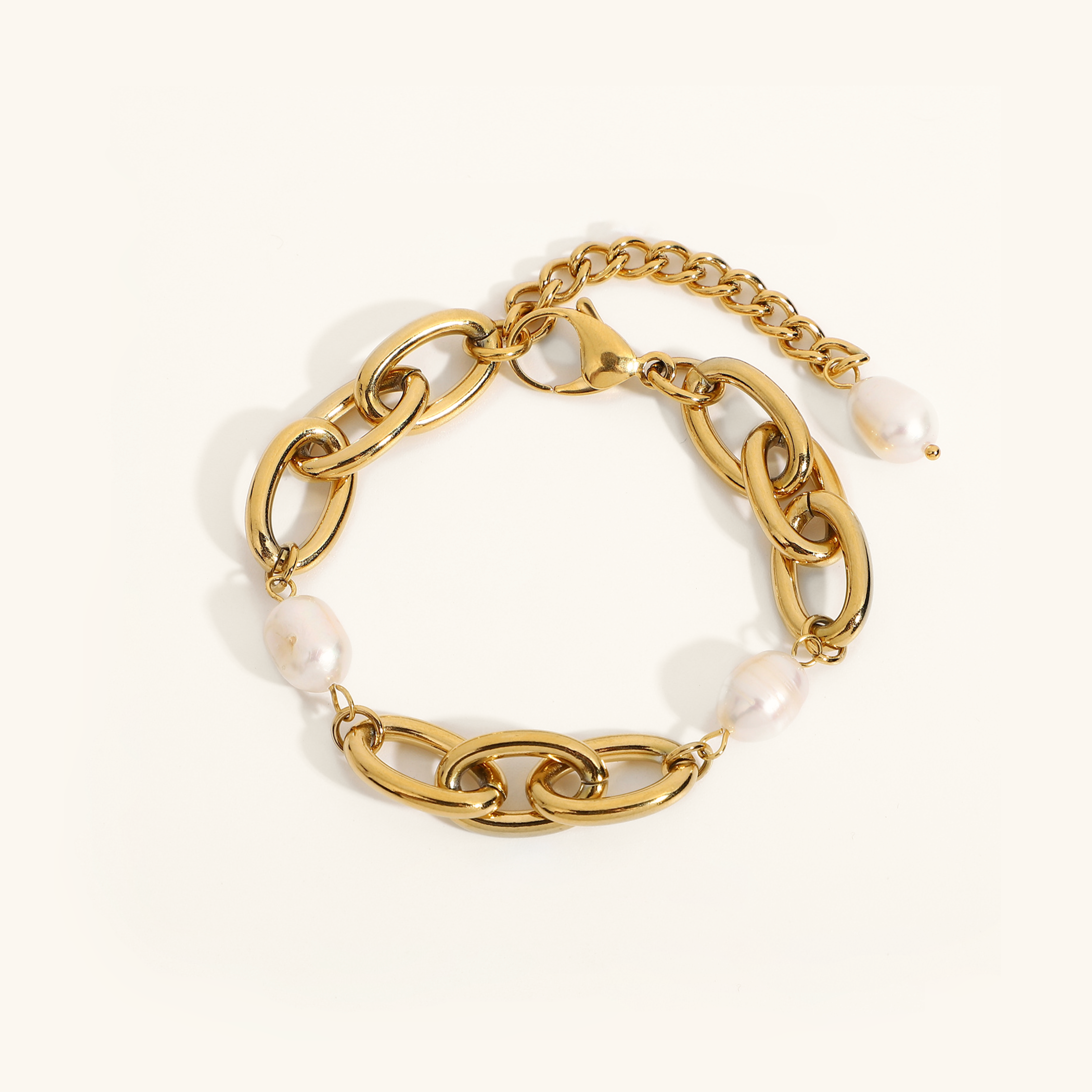 Serafina Freshwater Pearl Bracelet Image