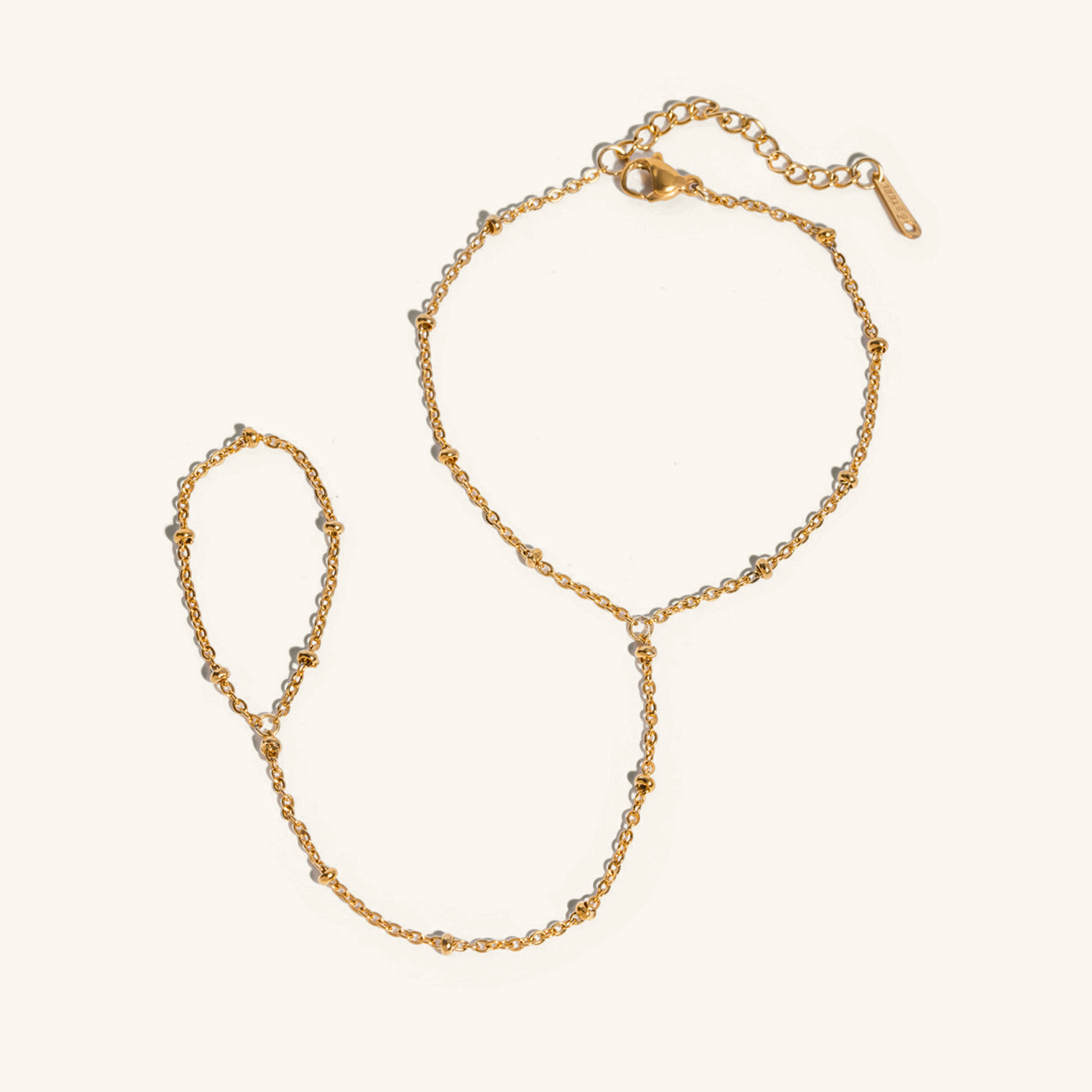 Evelyne Gold Chain Bracelet Image