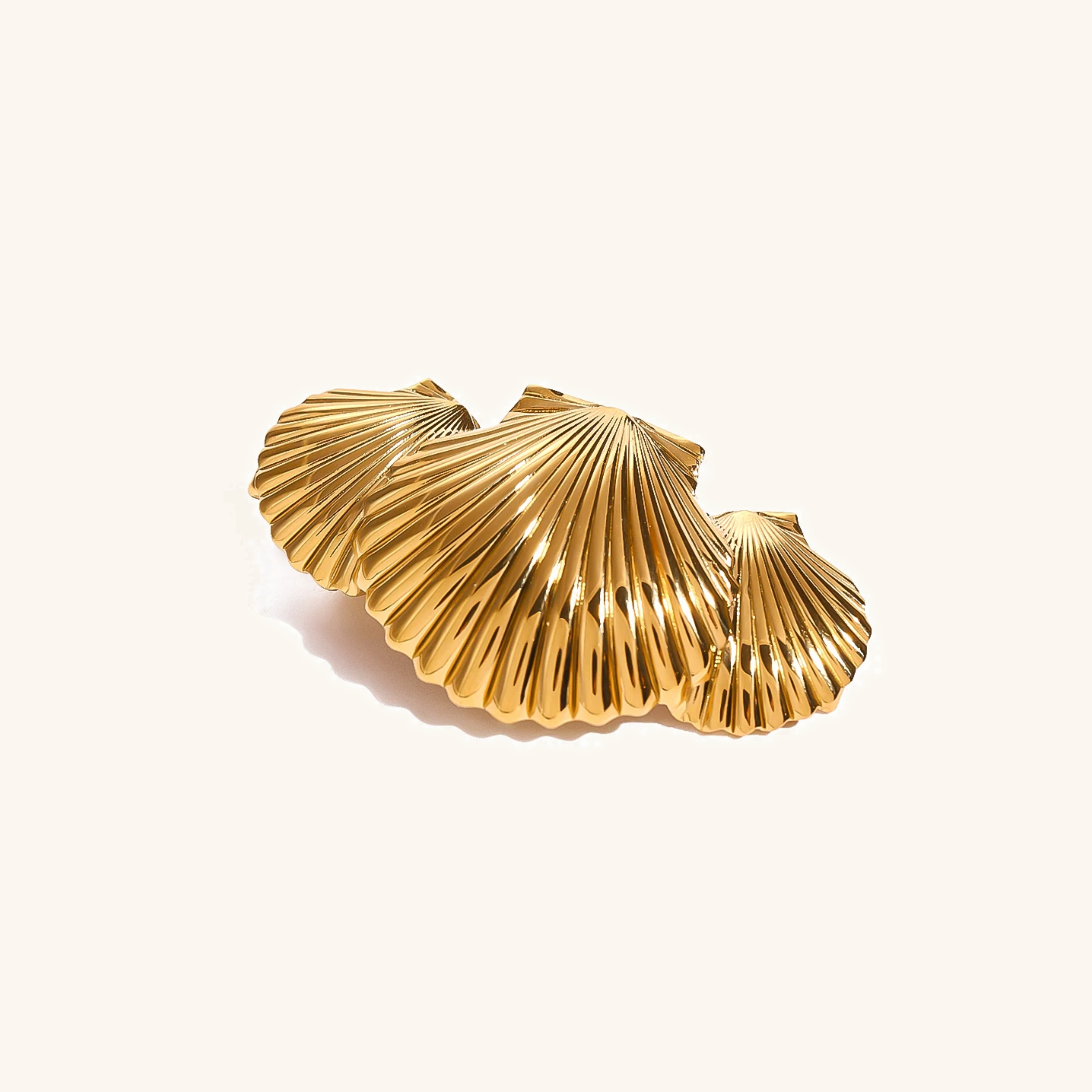 Tidal Sea Shell Gold Hair Clip Image