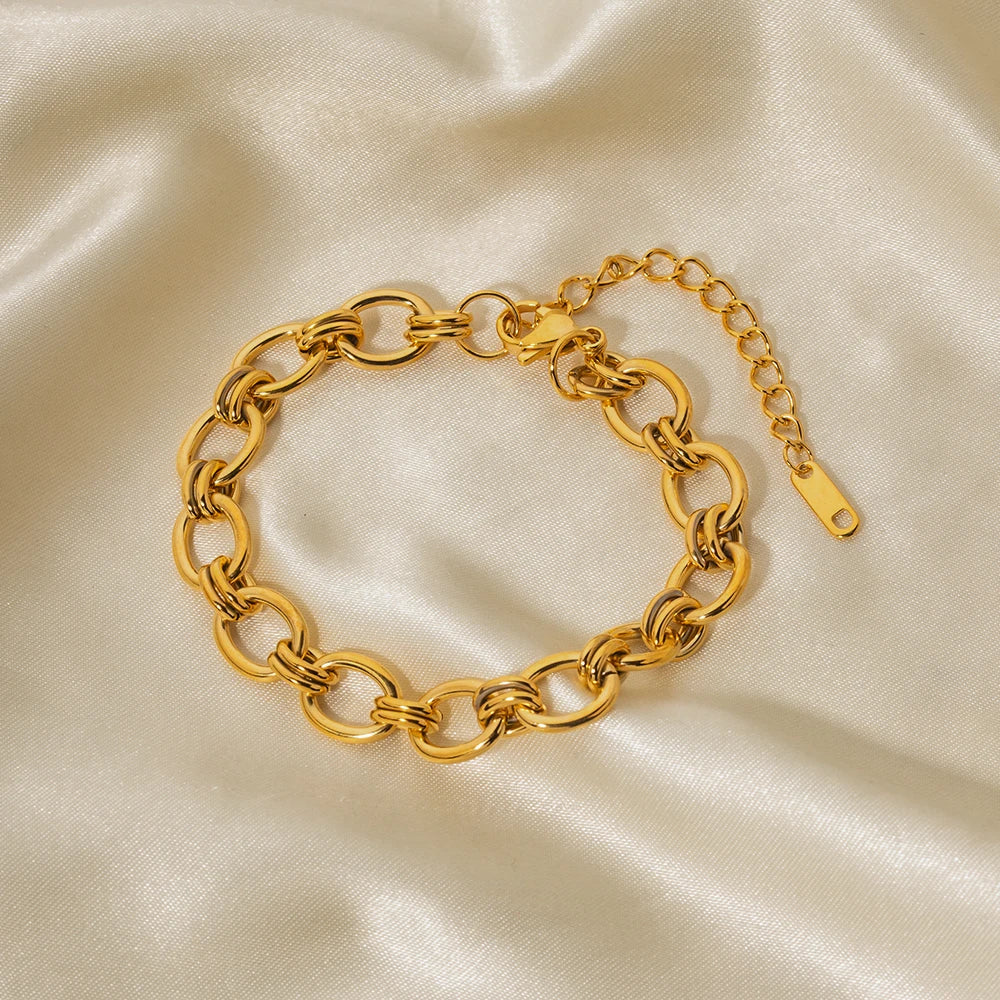 Betty Gold Bracelet Image