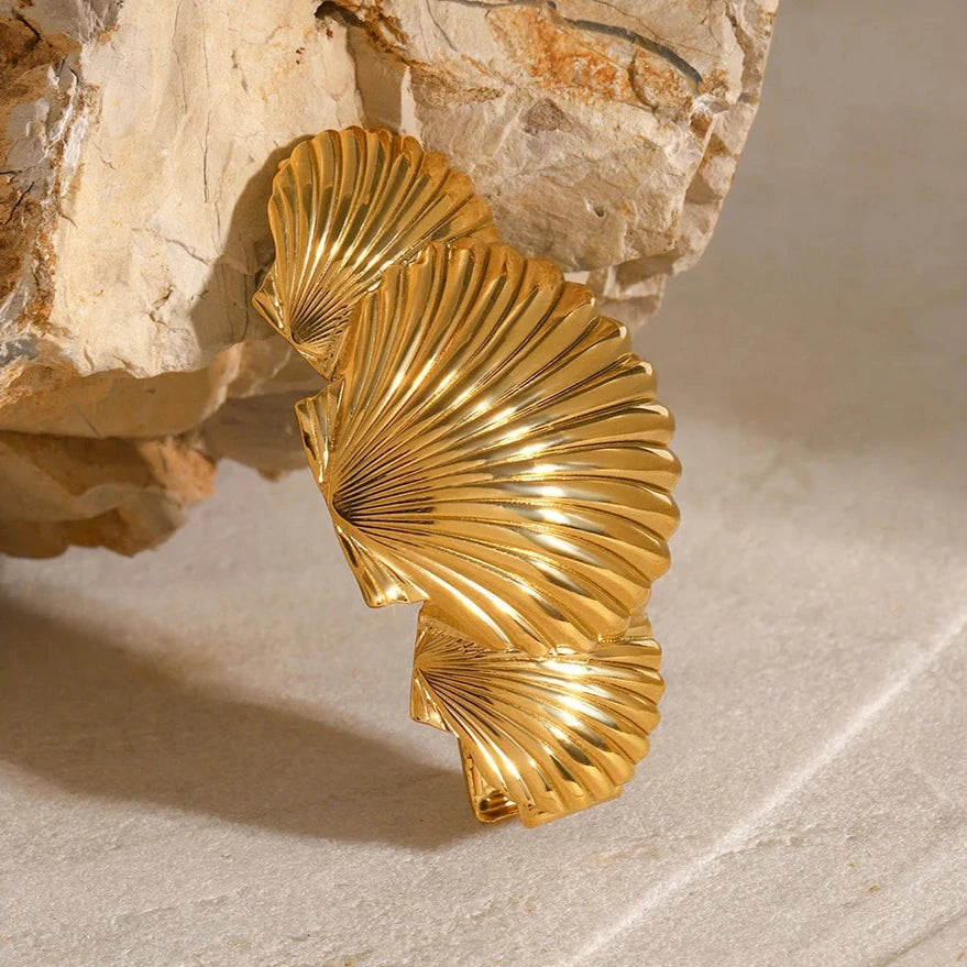 Tidal Sea Shell Gold Hair Clip Image