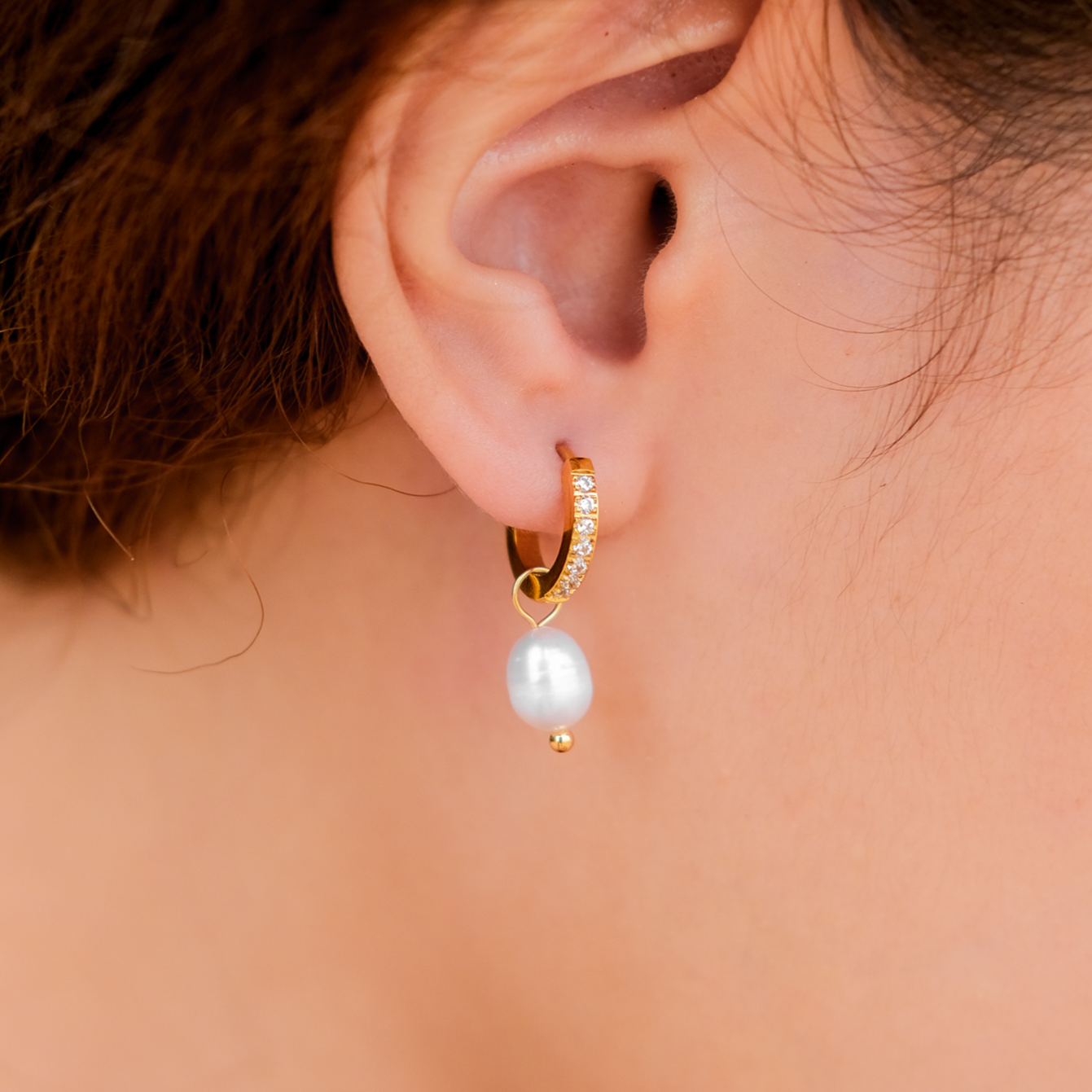 Sara Pearl Earrings Image