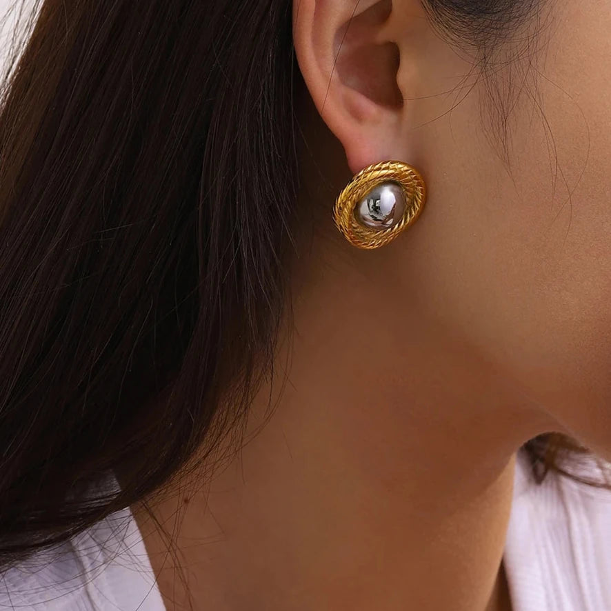 Ariadne Gold Earrings Image