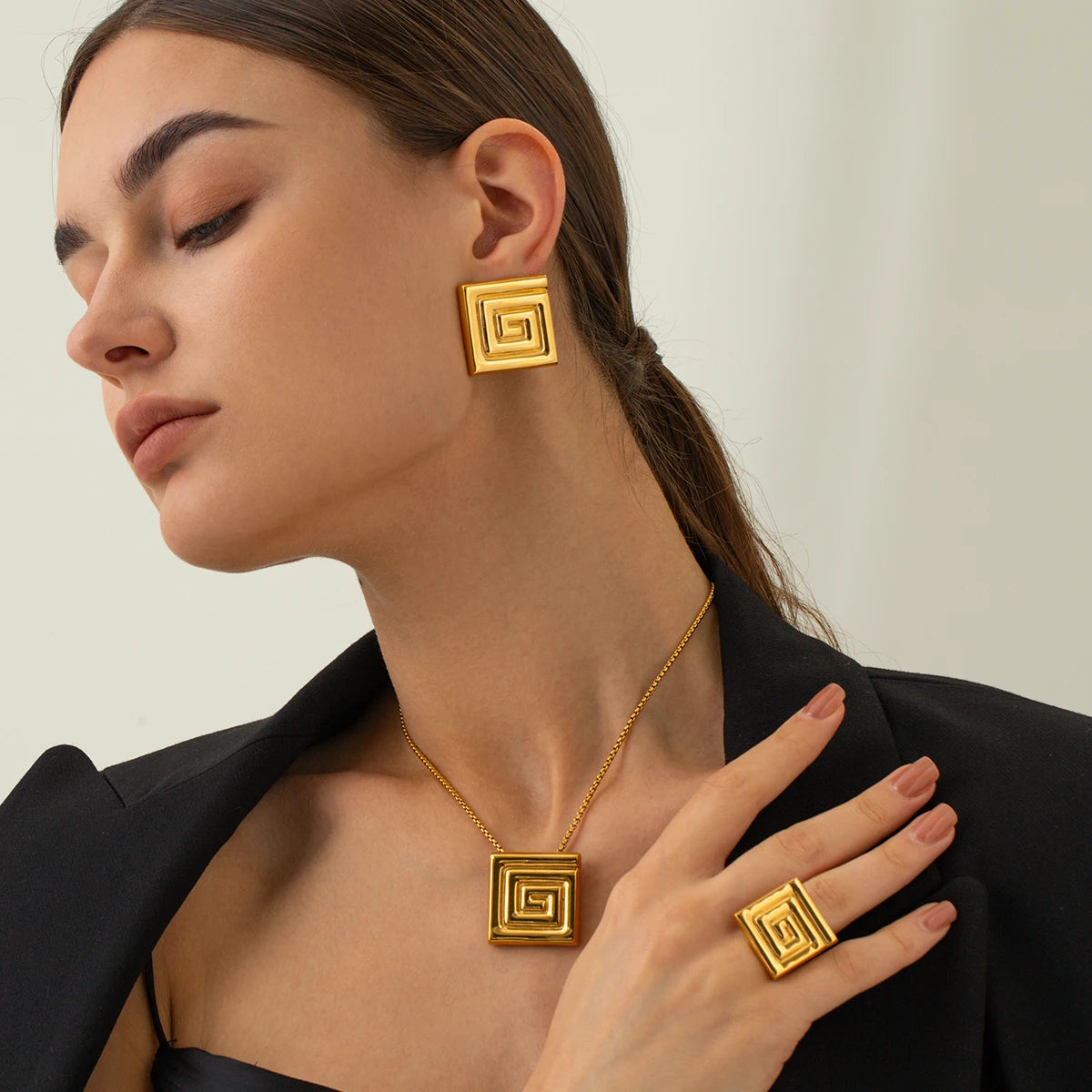 Karina Gold Earrings Image