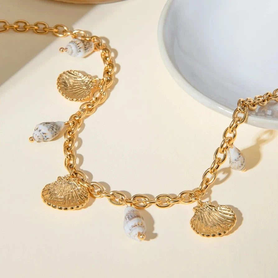 Coraline Gold Necklace Image