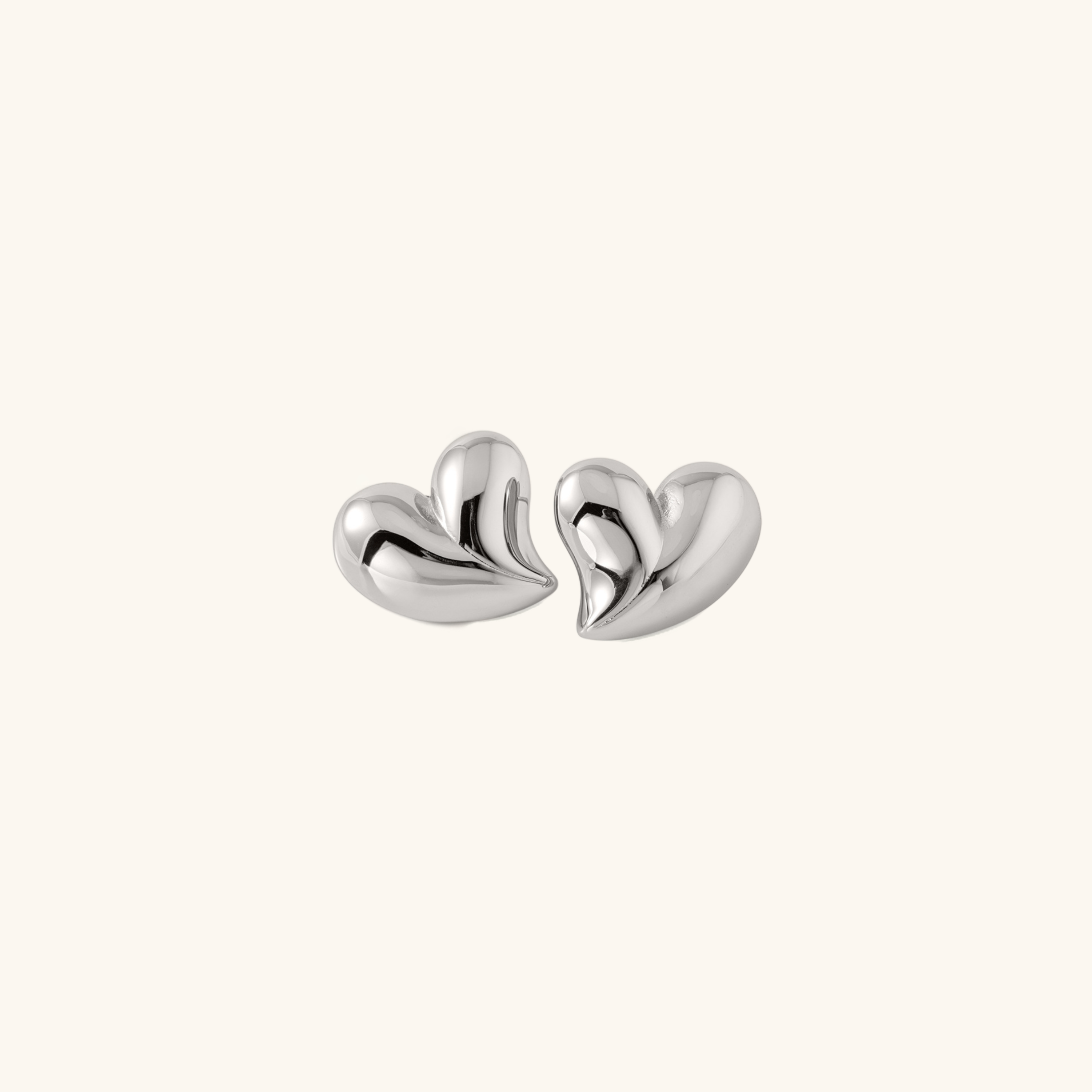 Dorothea Heart Earrings Image