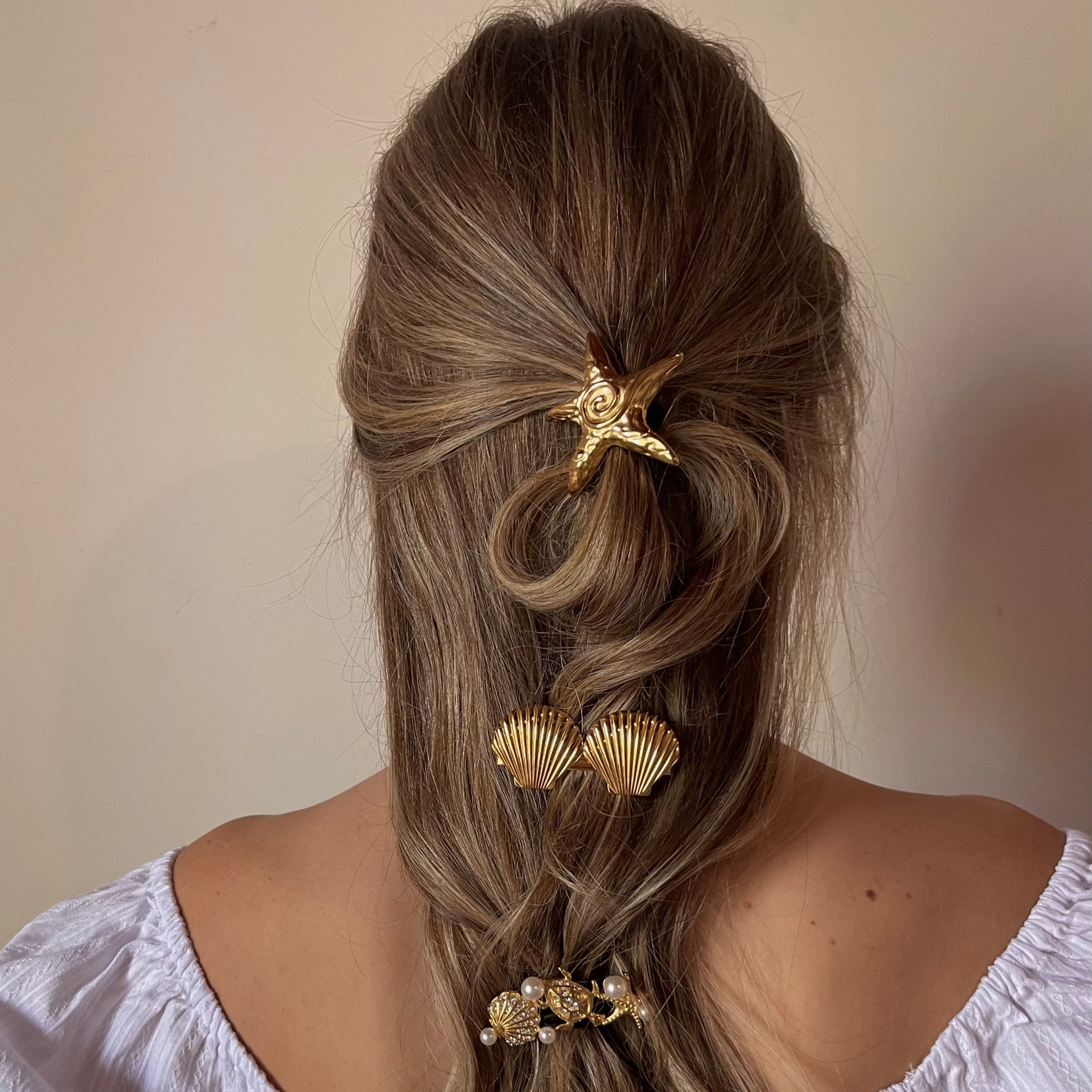 Laguna Gold Hair Clip Image