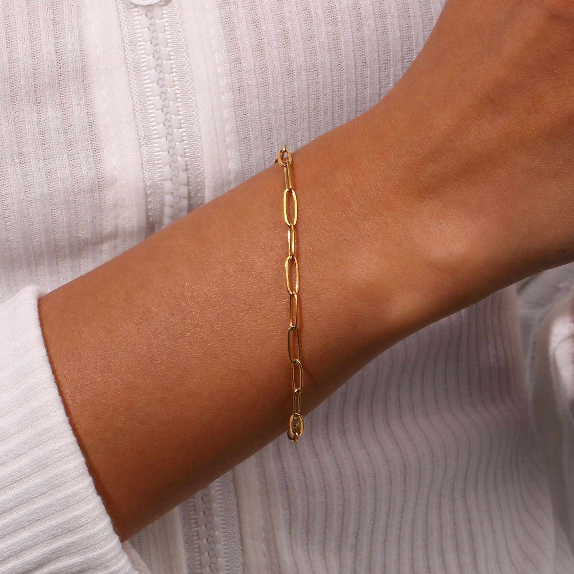 Lena Golden Chain Bracelet Image