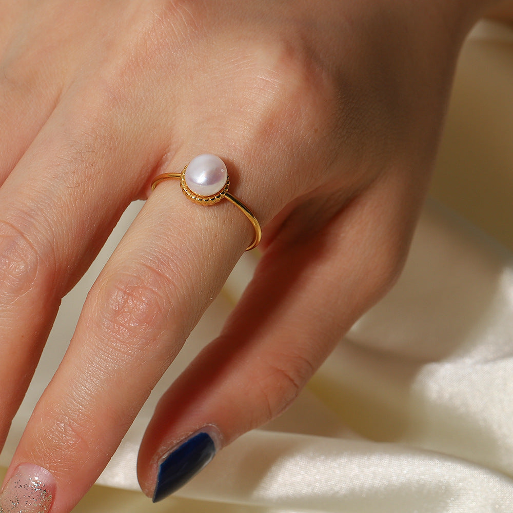 Solis Gold Pearl Ring Image