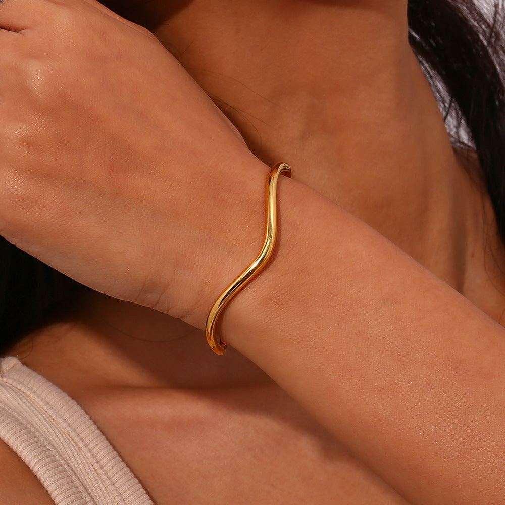 Lucinda Gold Bangle Image