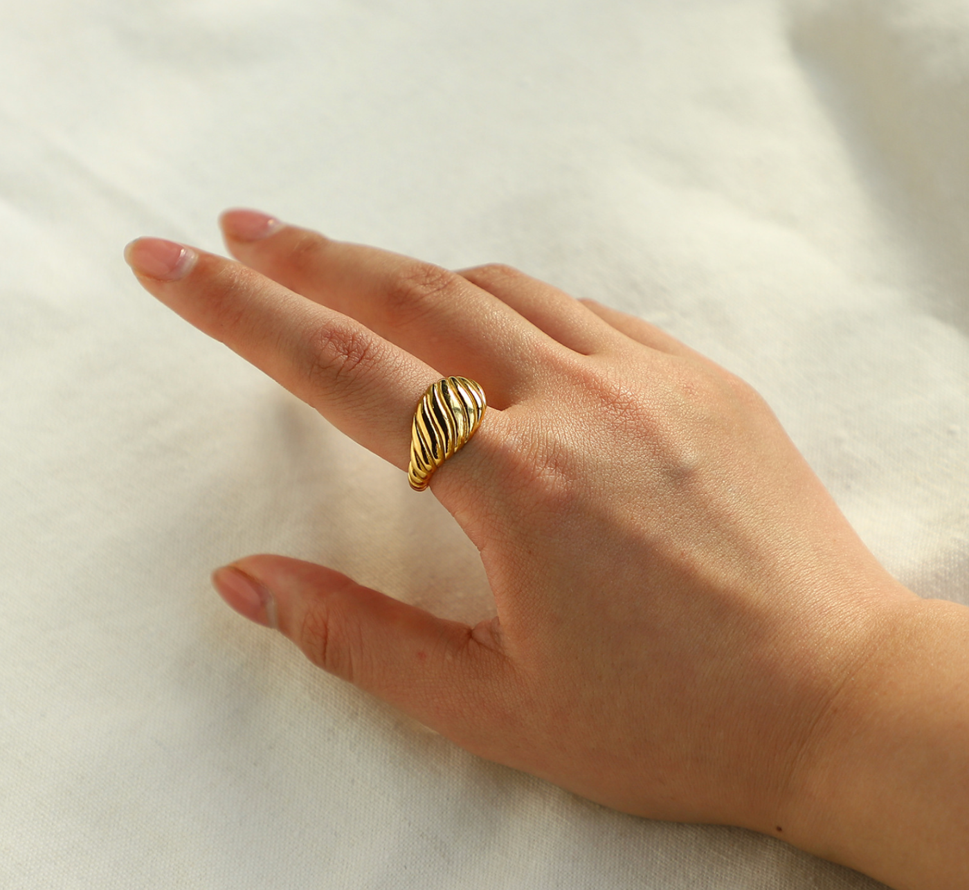 Mia Gold Croissant Ring Image